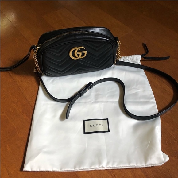 Gucci Handbags - Gucci Marmont crossbody Bag